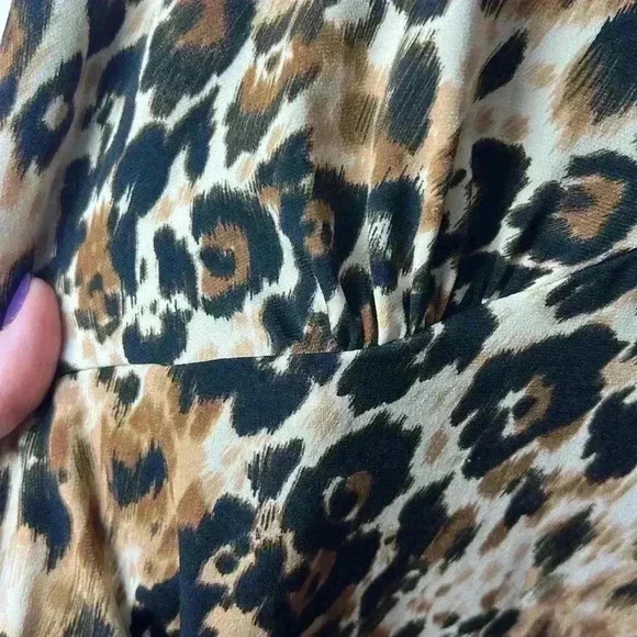 Fashion Bug Leopard Print Bell Sleeve Trapeze Stretch Top Size 22/24W NWT - Picture 4 of 8